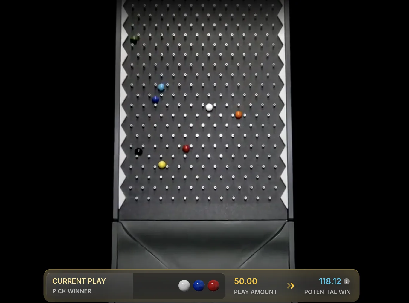 Marble Plinko live leaderboard showing three players with their stake amounts and multipliers during an active race